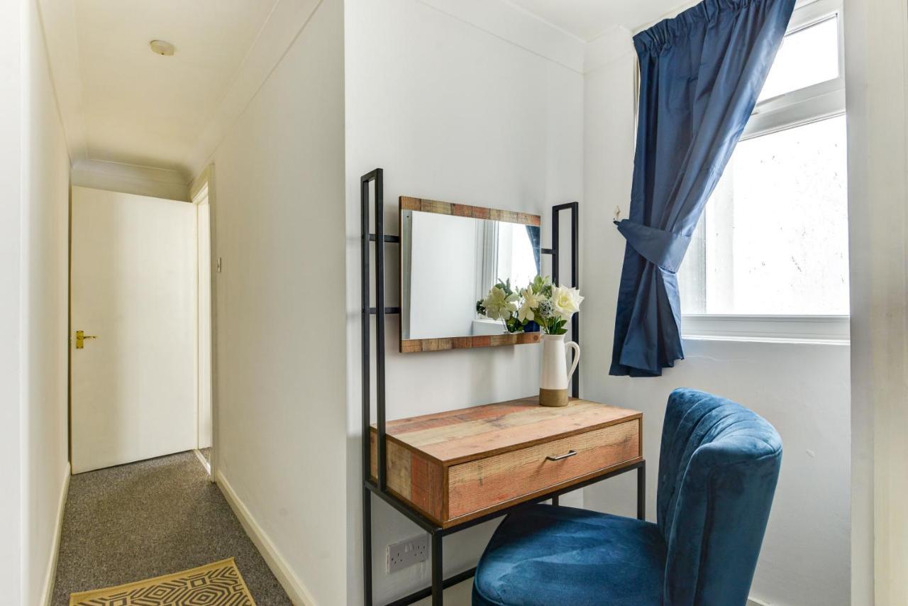 2 Bedroom Apartment - Queens Square Flat 1 Hove Exteriér fotografie