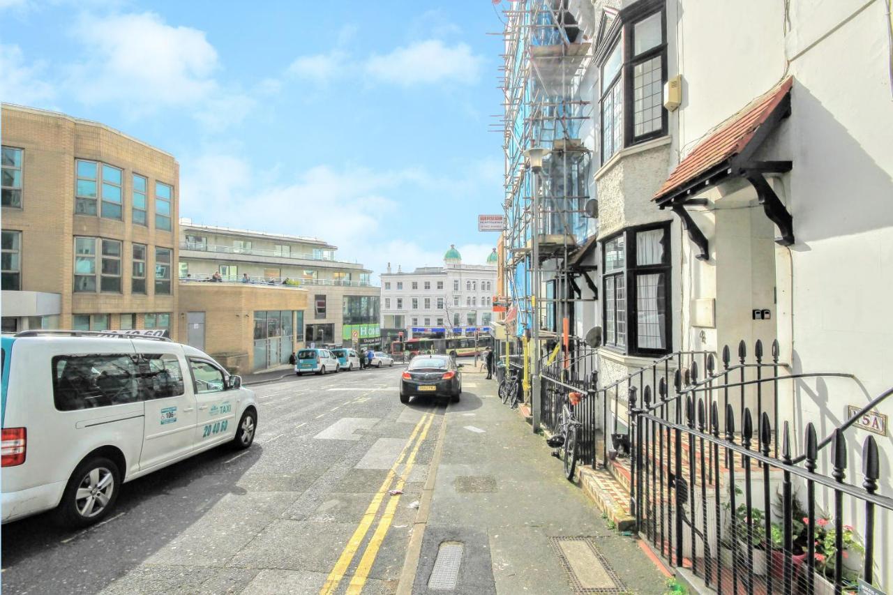 2 Bedroom Apartment - Queens Square Flat 1 Hove Exteriér fotografie